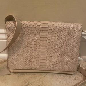 Vince purse